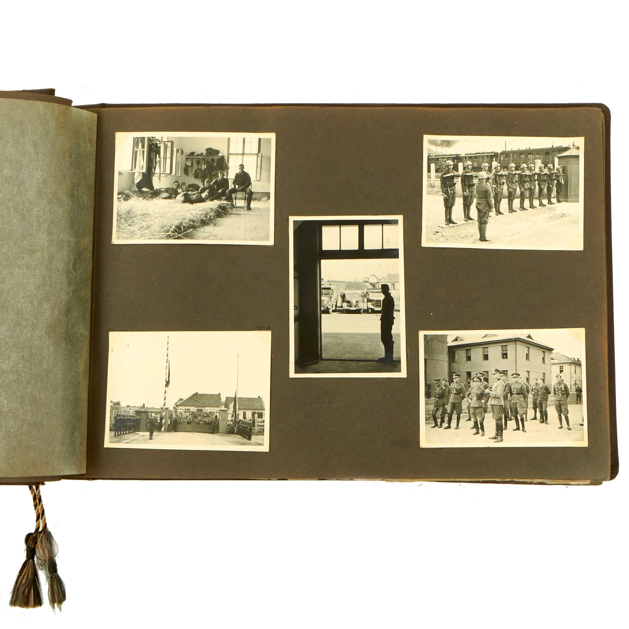 Original German WWII Luftwaffe Flak Artillery "Kriegserinnerungen" Personal Photo Album - 103 Photos